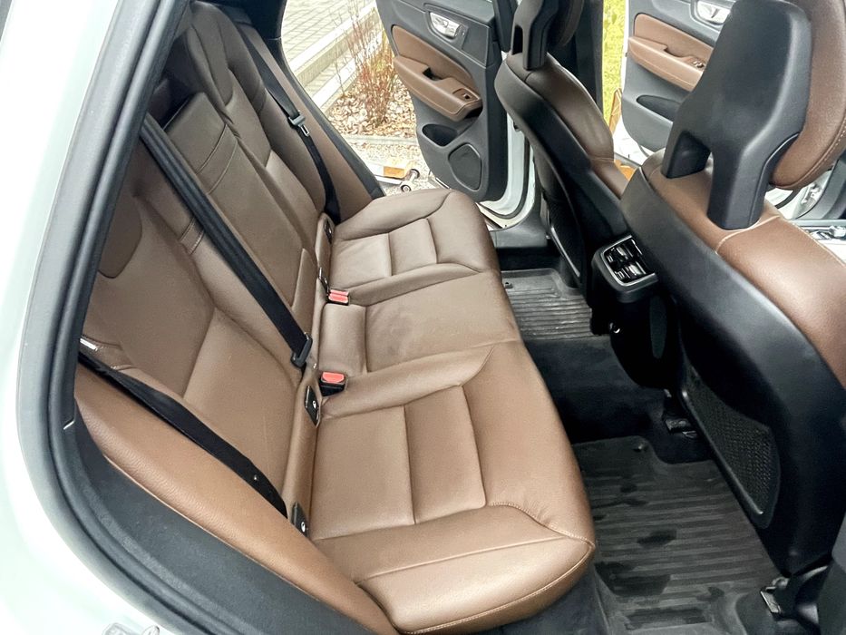 Volvo XC60 II T5 AWD Inscription faktura vat 23%