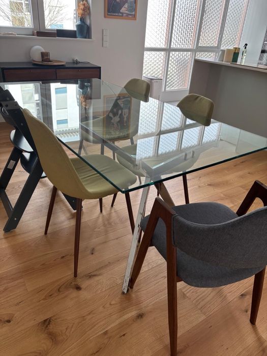 Mesa de jantar em vidro Area Store 90x180