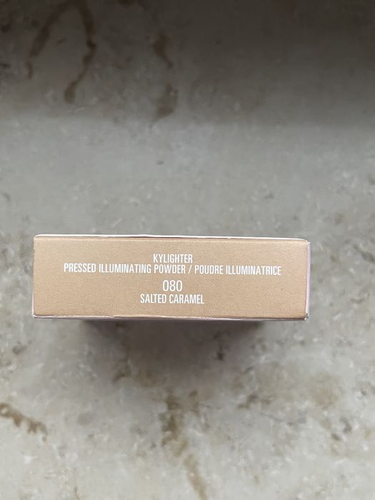 Хайлайтер Kylie Jenner