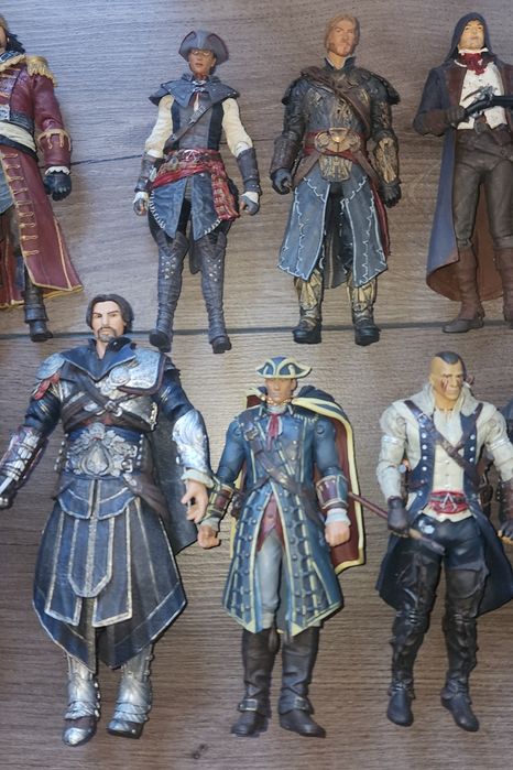 McFarlane Neca Asassins Creed, фигурки б/у, комплектация как на фото