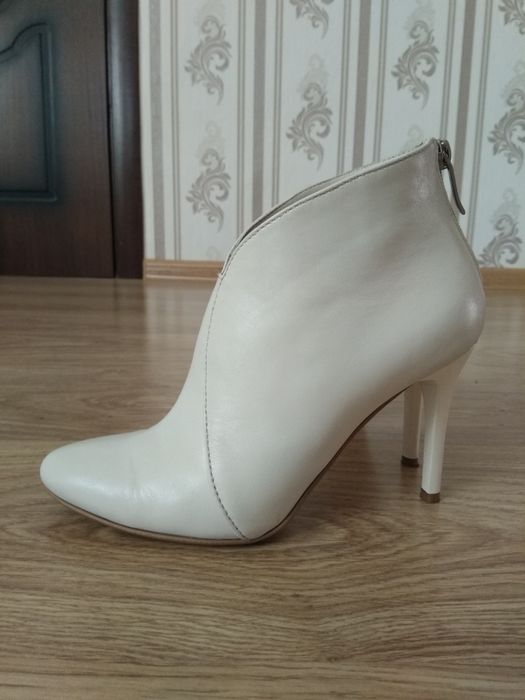 Вау!!! Продам СТИЛЬНІ черевички на весілля