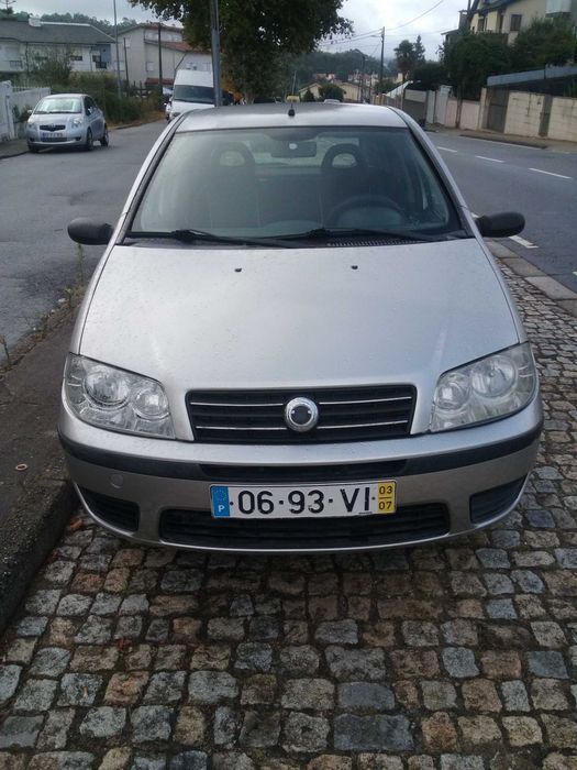 Vende-se FIAT Punto II 1.2 60 - 07/2003