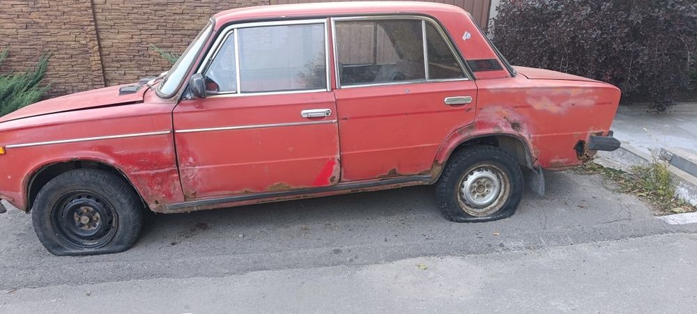 Продам машину ваз 2106