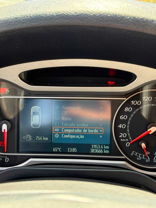 Ford S-MAX – 7 Lugares | Espaçoso | Confortável | Ideal para Família