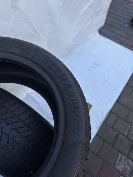 Колеса/резина/гума 245/45R17 Goodyear