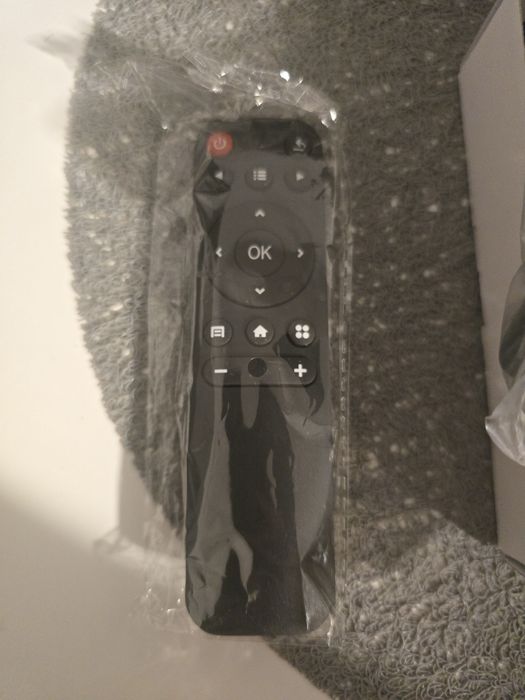 TV Stick 4K Android 14 8GB RAM 128GB pamięci WiFi z pilotem