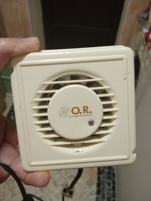 Extrator de ar bom estado