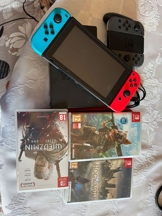 Nintendo Switch V2 MEGA ZESTAW | 4 GRY | 4 PADY |SD 256GB | ETUI | BOX