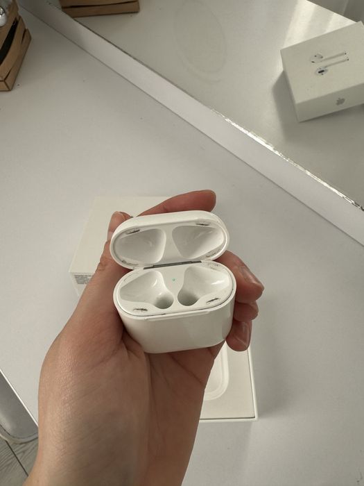 Кейс AirPods