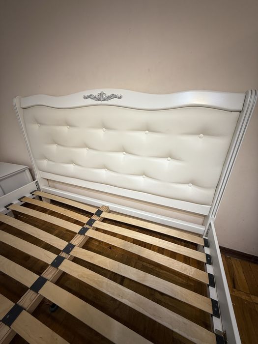 Продам кровать и тумбу