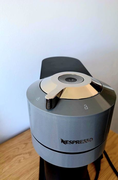 Ekspes DeLonghi NESPRESSO Vertuo Next
