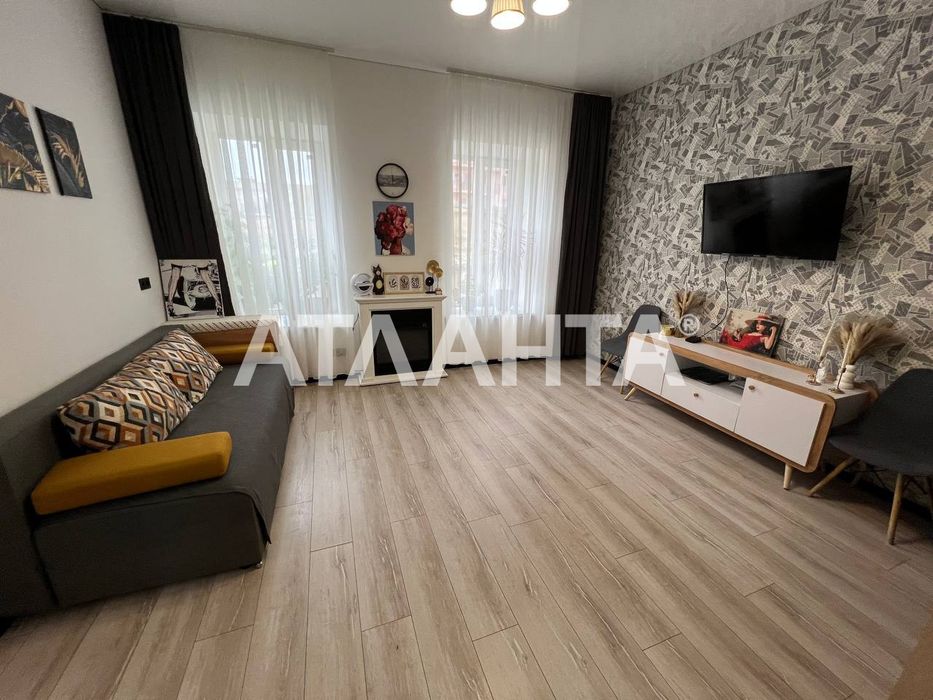 3 комн квартира возле Привоза