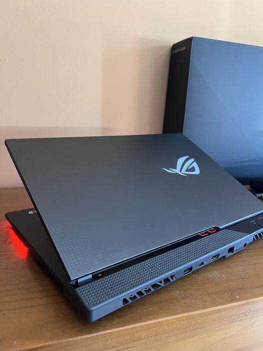 ASUS ROG Strix G15 Ryzen 7 RTX 3050 8GB Ram 512GB SSD -Como NOVO
