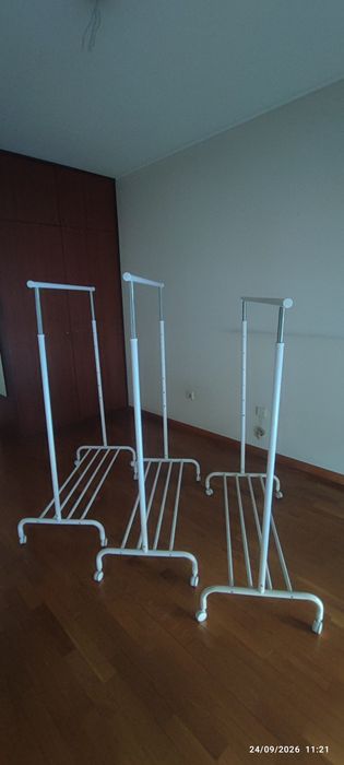 Suporte para cabides