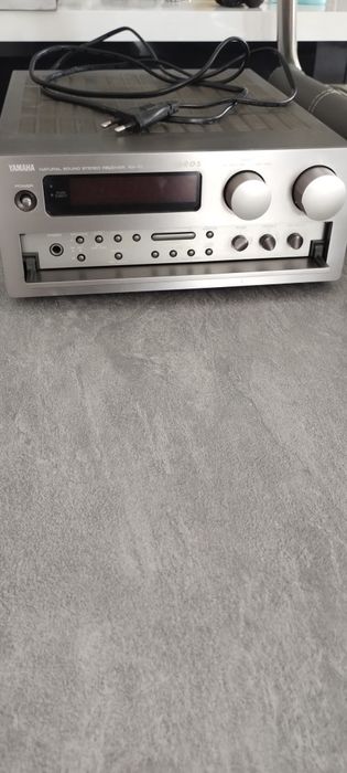 Yamaha amplituner