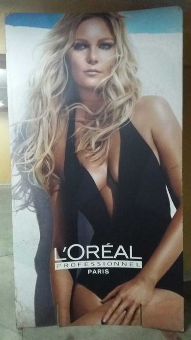 cartaz muito grande (3 mts quadrados) loreal kirsten dunst Outono 2014