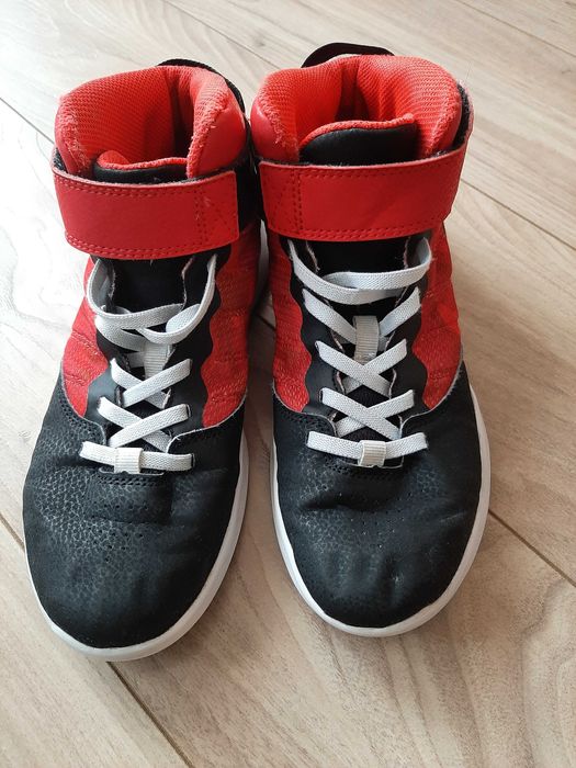 Buty sportowe damskie