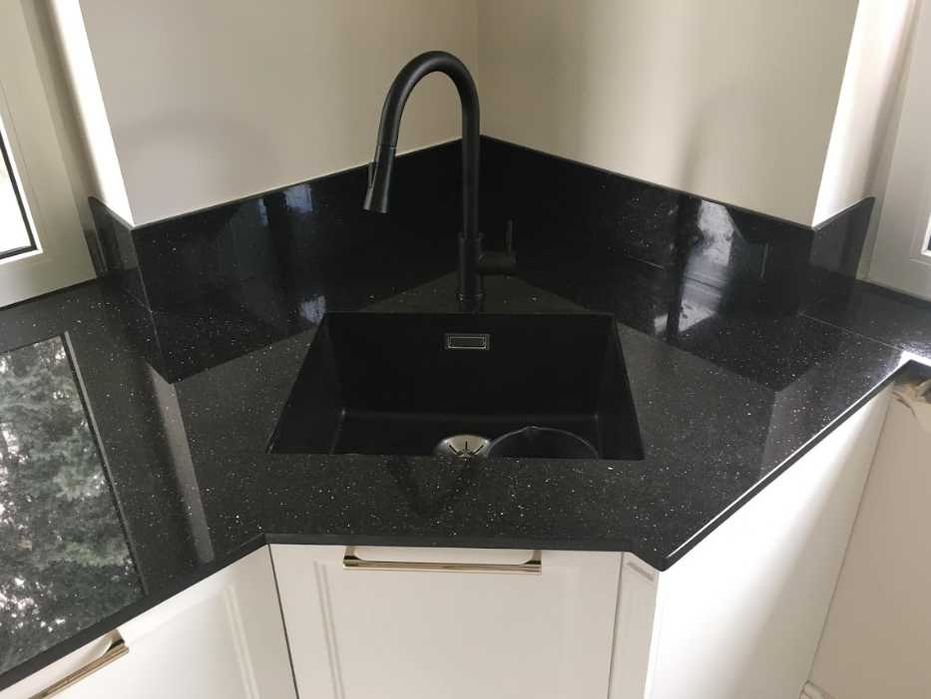 Blaty/parapety pod wymiar, granit, konglomeraty kwarcowe/granitowe