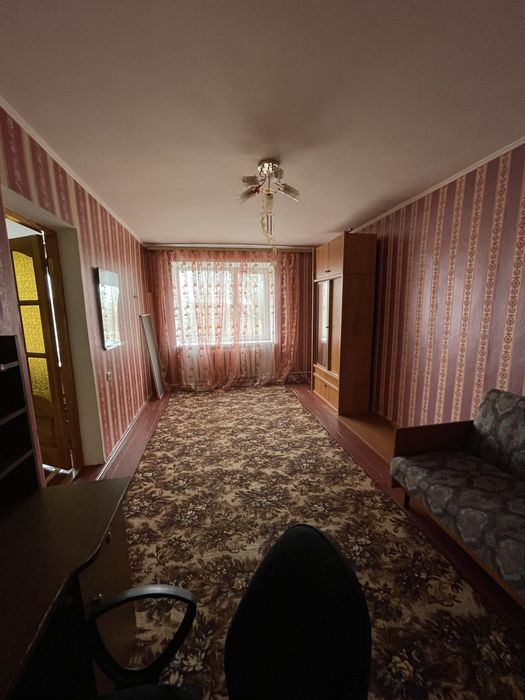 Три кімнати, житло