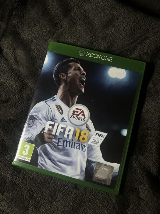 FIFA 18 na Xbox One + bonusowy dysk Verbatim