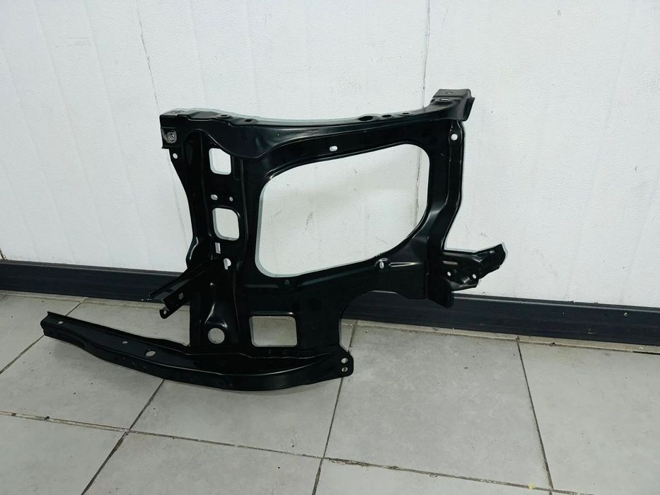 Máscara do Farol Direito Toyota Hylux - 2005 / 2011 - FRTE148