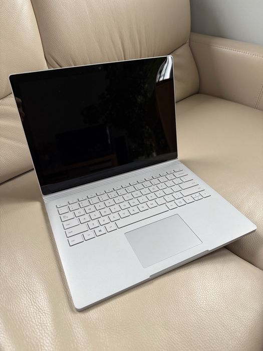 Laptop/tablet Microsoft Surface Book 2 Corei7/16GB RAM/512GB SSD/GeForce GTX1050/Win11Pro + stacja dokująca