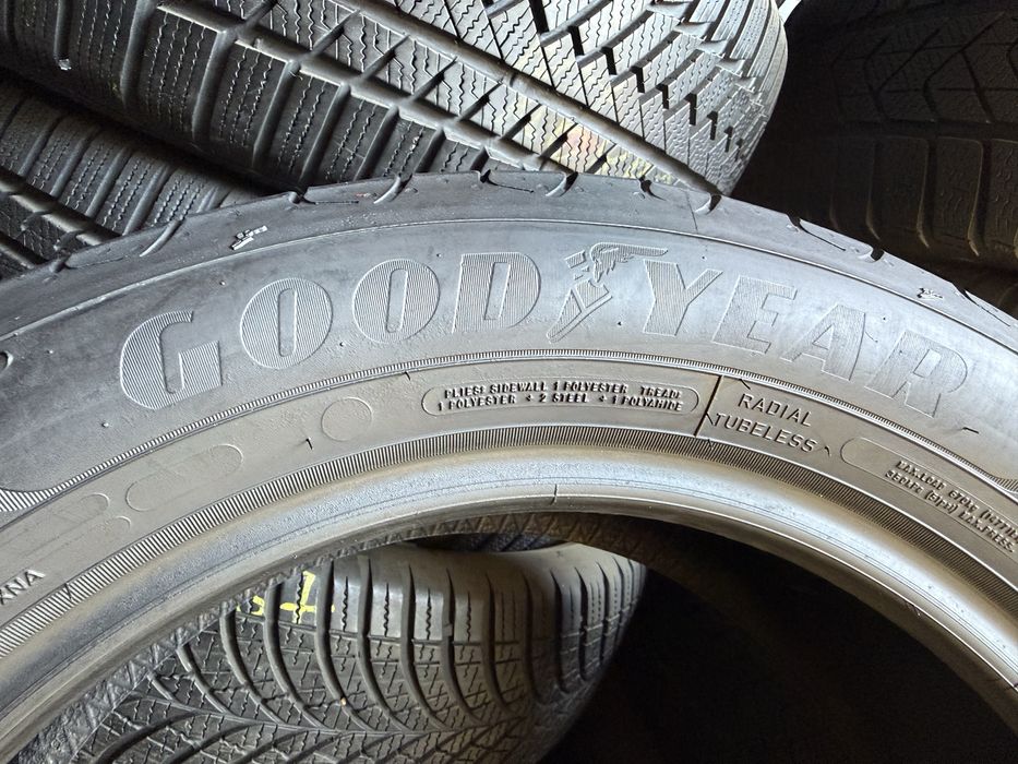 Літні шини 215/55 R17 Goodyear EfficientGrip Performance 2 4шт. 7,8мм