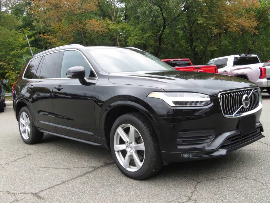 Volvo XC90      2022