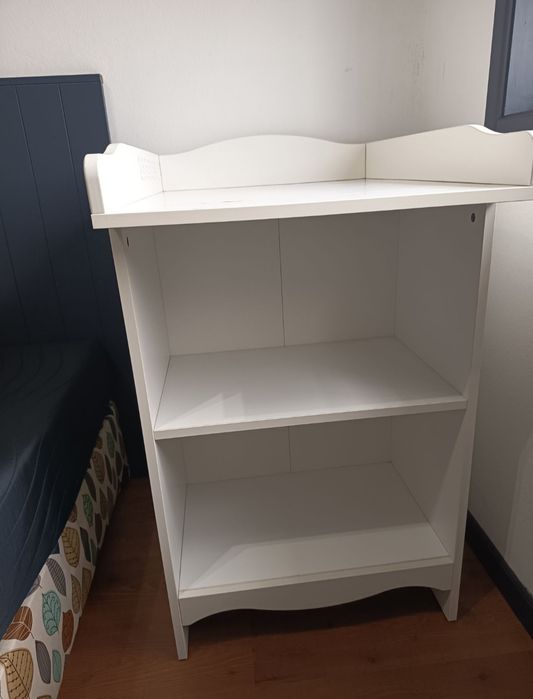 Quarto de bebé com pouco uso