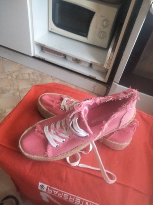 Кеды Найквеар лёгкие удобные для повседневной хотбы очень удобные