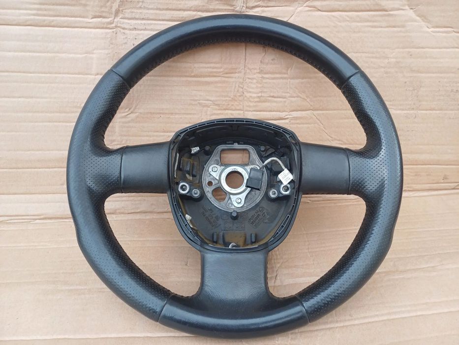 Audi A3 8P kierownica skóra dsg łopatki trójramienna 8P0419091CLTNA