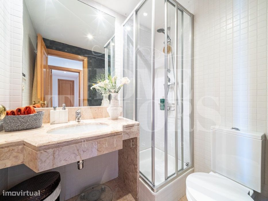 Apartamento T2 com Garagem e Arrecadação , Sala de Estar e Jantar e...