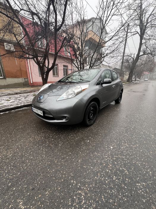 Nissan leaf 2017 года 30 кВт