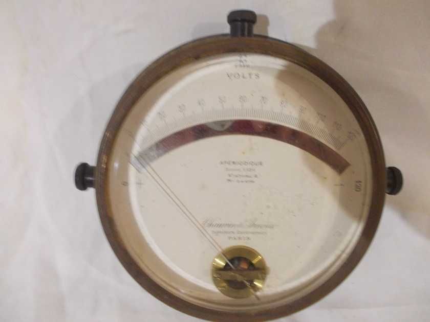 Zabytkowy , przedwojenny Francuski Woltomierz