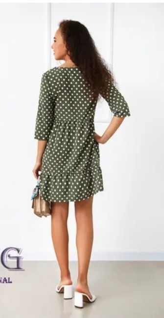 Продам сукню в горошок.