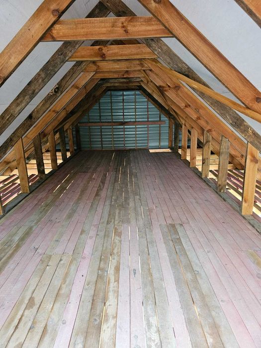 Срочно!!!Продам гараж в центре с документами. Собственник.120 кв.м.