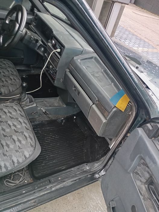 Продам 99 ,2002рік газ бензин в робочому стані