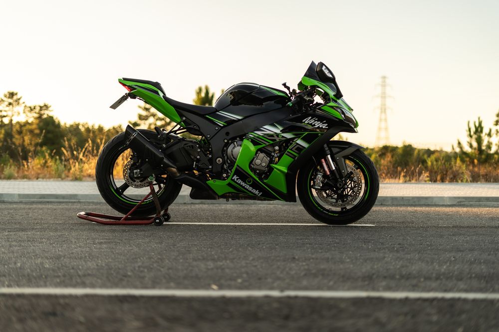 -Kawasaki zx10r-