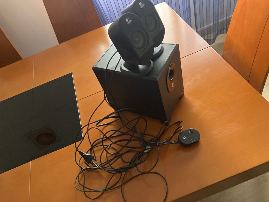 Logitech audio system64752328980354121