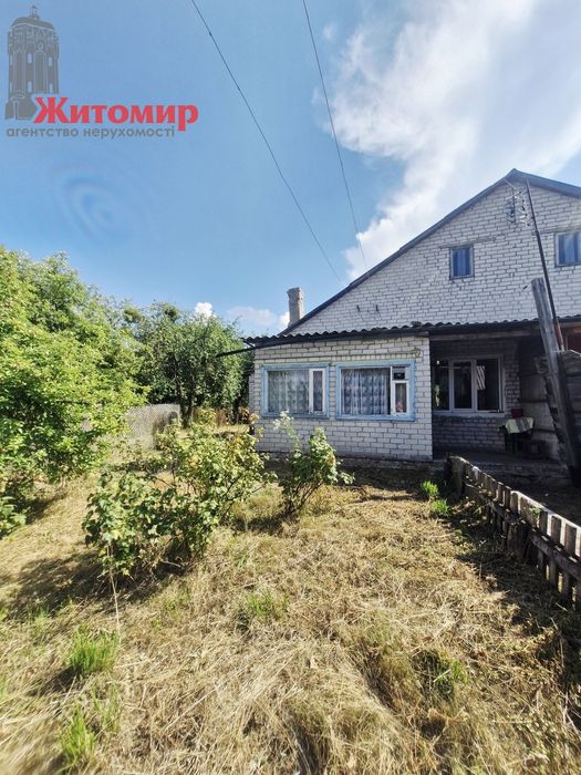 Продається простора квартира в приватному будинку в с. Черемошне