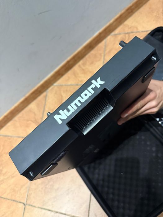 Numark mixtream pro plus decksaver i pokrowiec