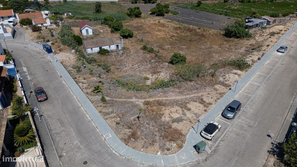 Moradia Isolada T2 com jardim, Carrasqueira, Alcacer do Sal