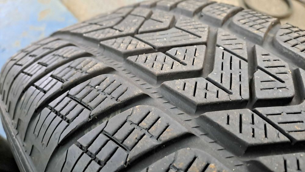 215/65r17 pirelli opony zimowe uzywane 6mm bieznik