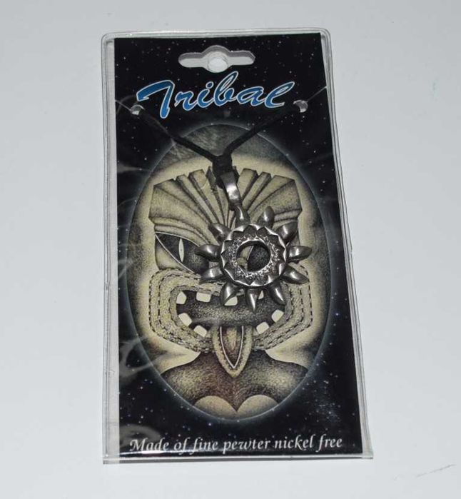 Colar Tribal com pingente em estanho de refinada qualidade