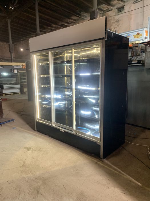 Холодильники, витрины, шкафы , бонеты, регалы отправка