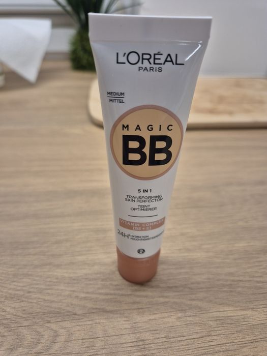 Loreal krem BB magic cream kolor medium