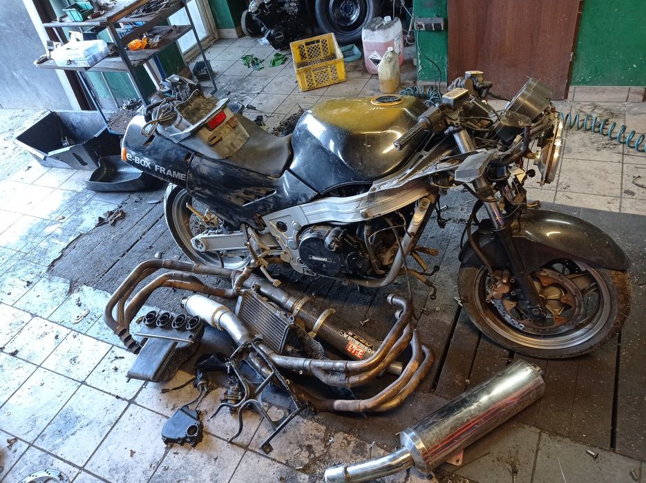 10/6 ponta 3台 kawasaki zx 10 tomcat w Twojej okolicy? Sprawdź kategorię