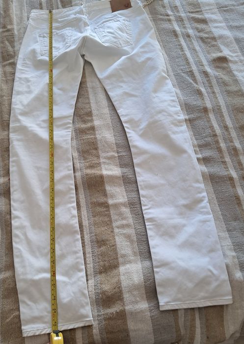 Calças. Try Religion.