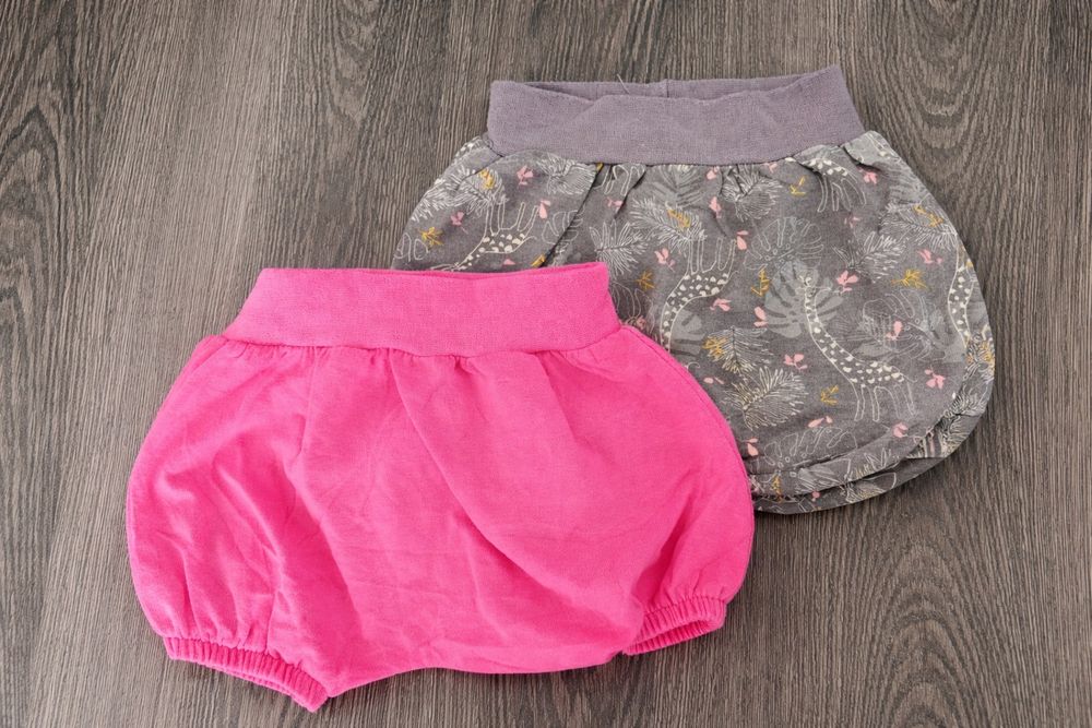 2x krótkie spodenki na lato Cool Club rozmiar 62