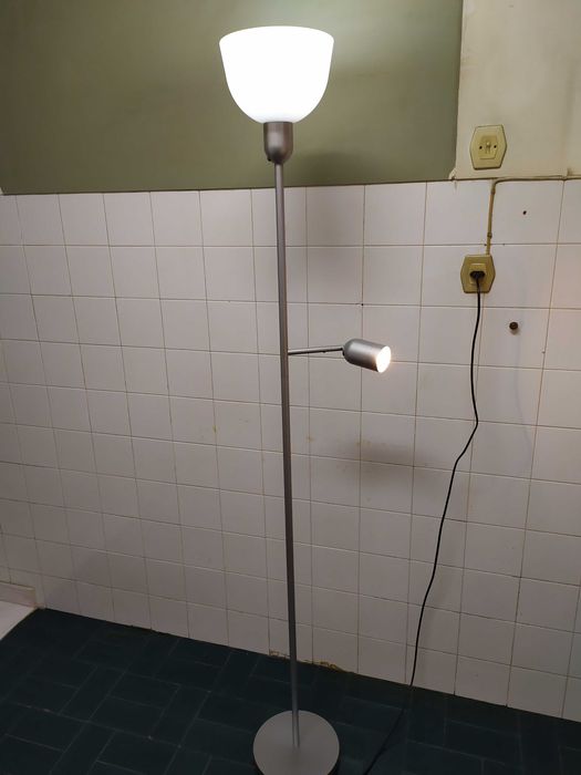 Candeeiro de pé alto IKEA